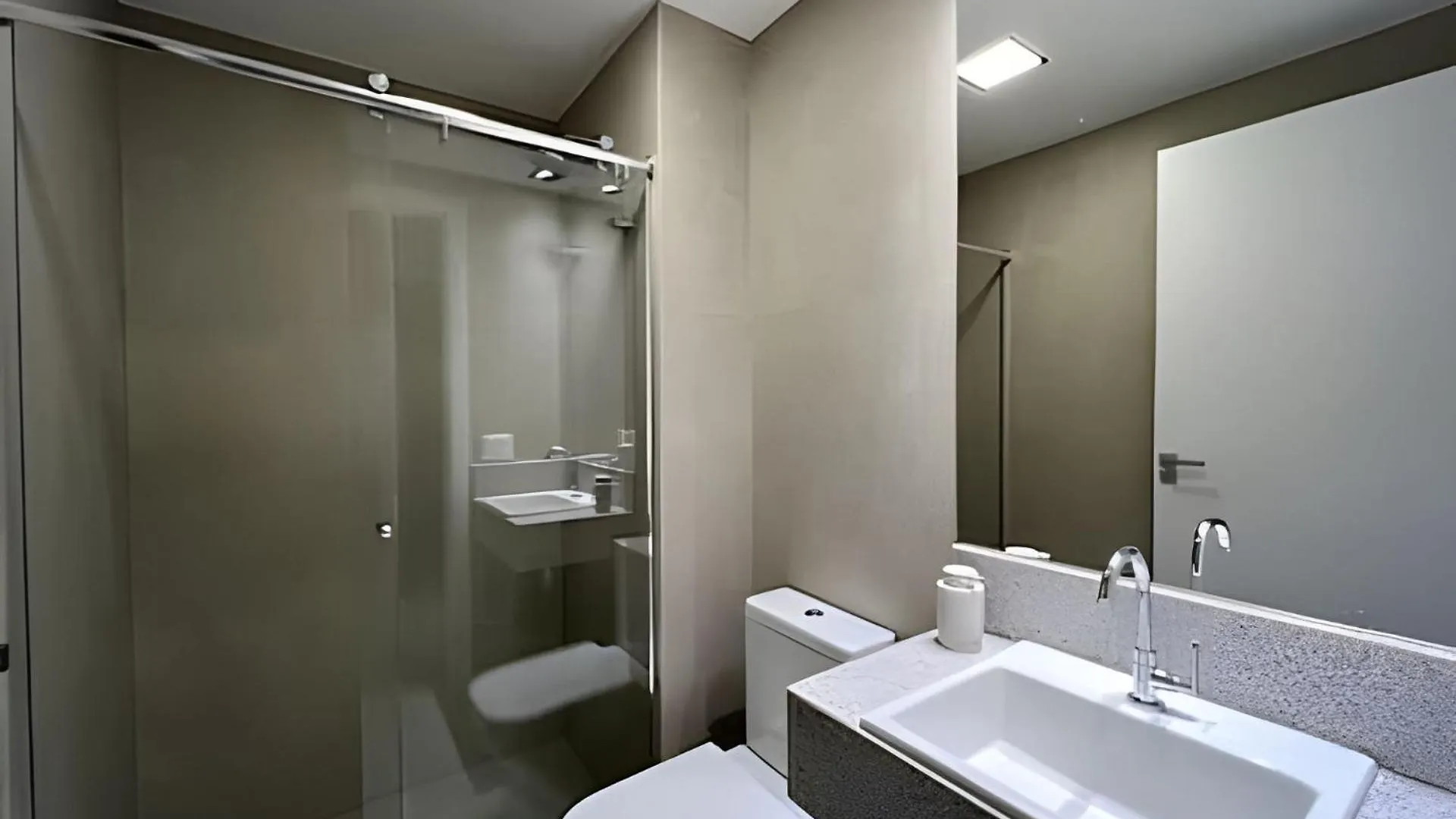 Noroeste, Apt. Moderno E Central Brasilia 0*,  Brazil