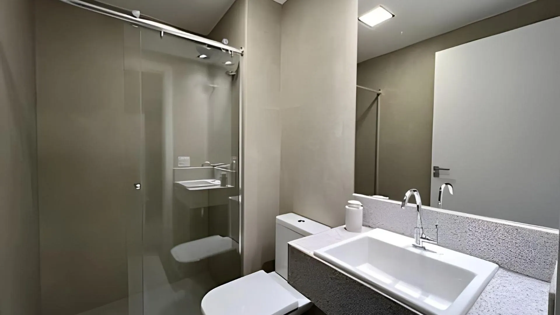 Noroeste, Apt. Moderno E Central Brasilia Apartment